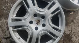 ОРИГИНАЛЬНЫЕ диски R 19 для PORSCHE Cayenne (ПОРШ КАЙЕН) за 200 000 тг. в Алматы – фото 4