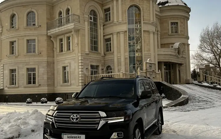 Toyota Land Cruiser 2016 года за 32 300 000 тг. в Алматы