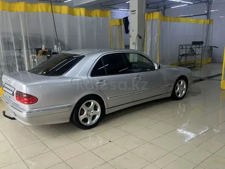 Mercedes-Benz E 280 2002 года за 5 800 000 тг. в Шымкент – фото 3