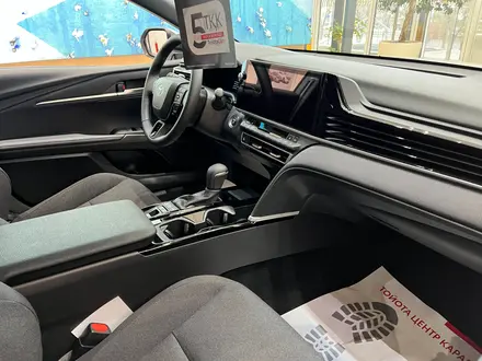 Toyota Camry Elegance 2025 года за 20 790 000 тг. в Караганда – фото 12