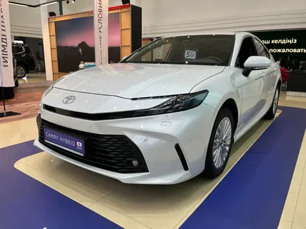 Toyota Camry Elegance 2025 года за 20 790 000 тг. в Караганда