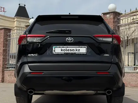 Toyota RAV4 2019 года за 12 500 000 тг. в Алматы – фото 19