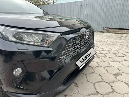 Toyota RAV4 2019 года за 12 500 000 тг. в Алматы