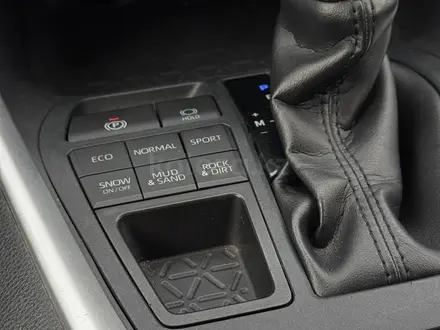 Toyota RAV4 2019 года за 12 500 000 тг. в Алматы – фото 20