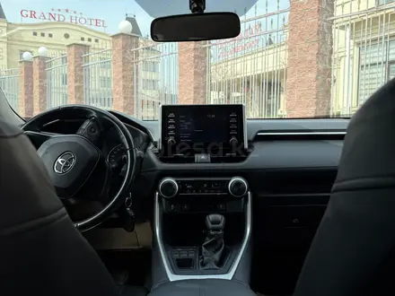 Toyota RAV4 2019 года за 12 500 000 тг. в Алматы – фото 25