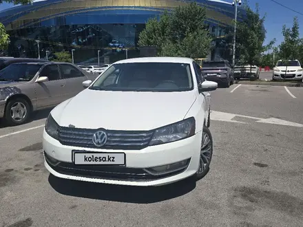 Volkswagen Passat 2013 года за 5 000 000 тг. в Алматы