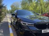 BMW 540 2021 года за 35 950 000 тг. в Петропавловск – фото 2
