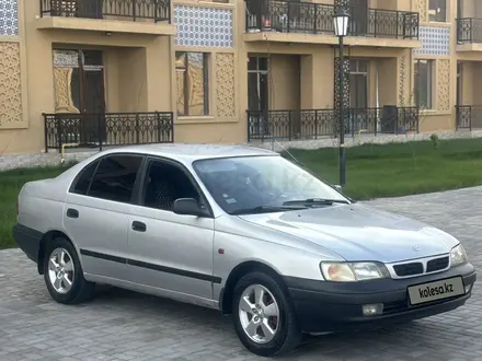 Toyota Carina E 1997 года за 2 800 000 тг. в Туркестан – фото 3