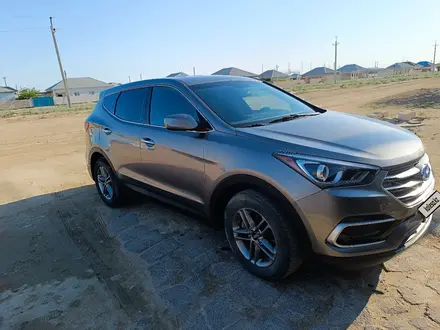 Hyundai Santa Fe 2017 года за 8 000 000 тг. в Актау – фото 4