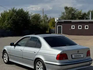 BMW 528