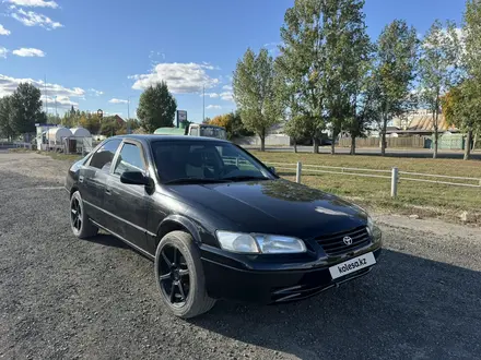 Toyota Camry 1997 года за 2 800 000 тг. в Павлодар