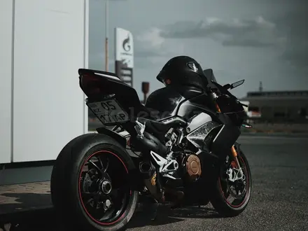 Ducati  Panigale V4S 2018 года за 13 000 000 тг. в Шымкент – фото 4