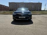 Toyota Camry 2014 года за 8 000 000 тг. в Актобе – фото 2