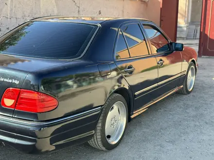 Mercedes-Benz E 280 1995 года за 4 300 000 тг. в Туркестан – фото 5