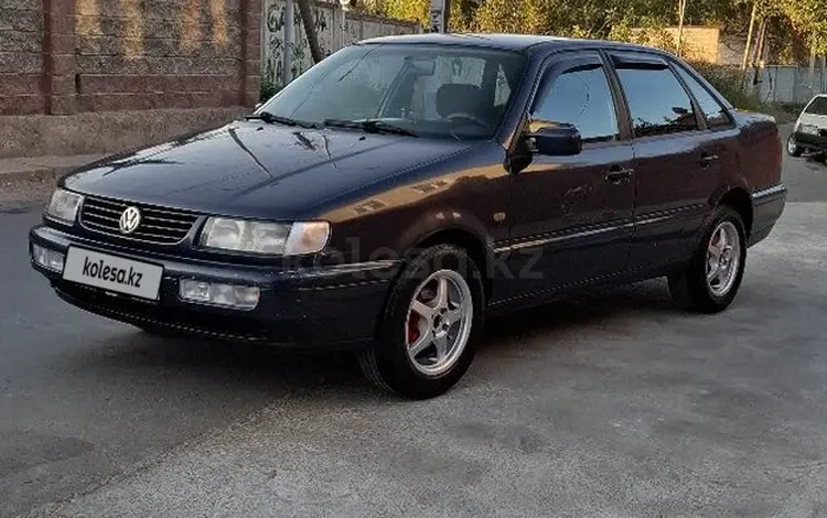 Volkswagen Passat 1995 годаүшін1 800 000 тг. в Алматы