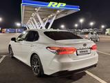 Toyota Camry 2021 года за 14 500 000 тг. в Шымкент – фото 4