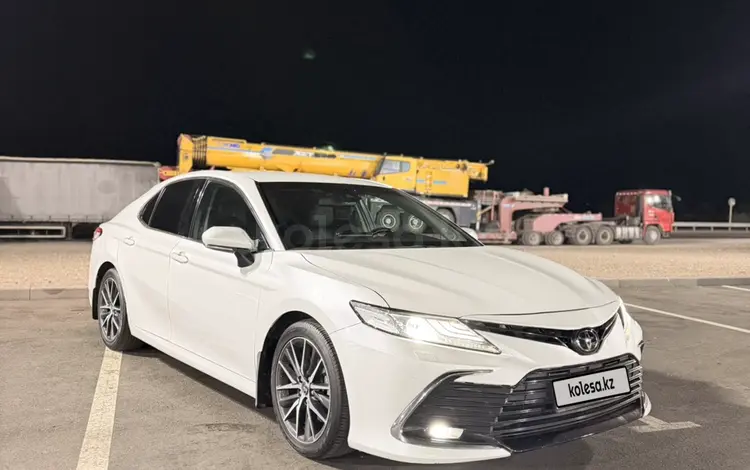 Toyota Camry 2021 года за 14 500 000 тг. в Шымкент
