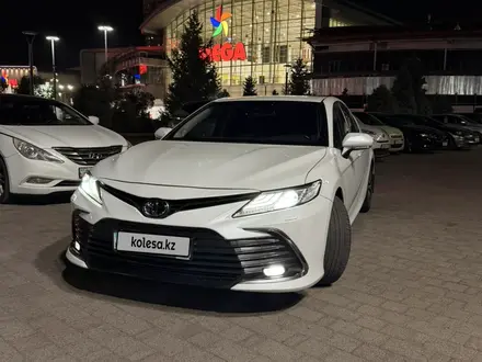 Toyota Camry 2021 года за 14 500 000 тг. в Шымкент – фото 5