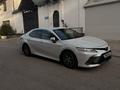 Toyota Camry 2021 года за 14 500 000 тг. в Шымкент – фото 6