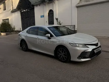 Toyota Camry 2021 года за 14 500 000 тг. в Шымкент – фото 6