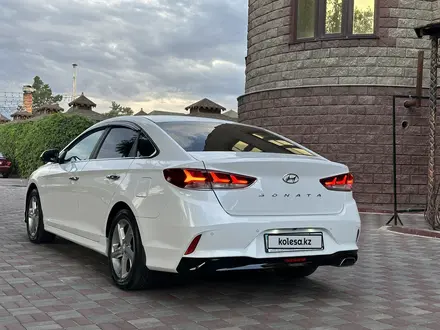 Hyundai Sonata 2019 года за 10 990 000 тг. в Алматы – фото 7