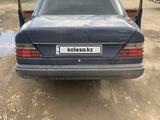 Mercedes-Benz E 200 1990 годаүшін1 500 000 тг. в Щучинск – фото 4