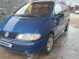 Volkswagen Sharan 1996 года за 1 500 000 тг. в Казыгурт – фото 4