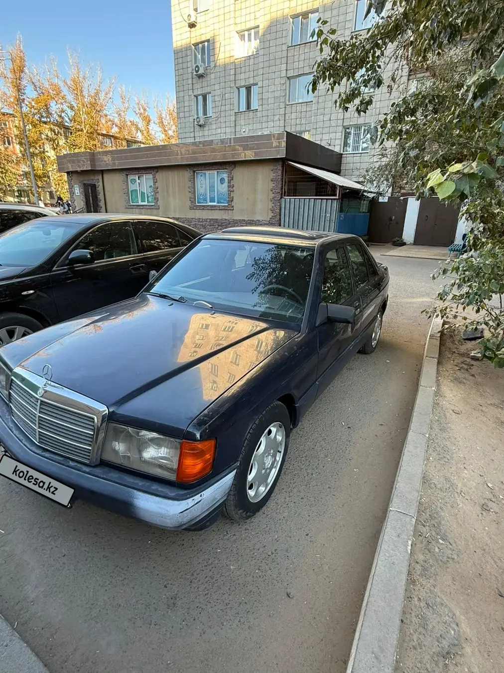 Mercedes-Benz 190, 1990