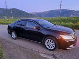 Toyota Camry 2014 годаүшін10 000 000 тг. в Риддер – фото 3