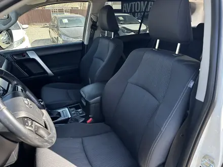 Toyota Land Cruiser Prado 2018 года за 21 480 000 тг. в Актобе – фото 15