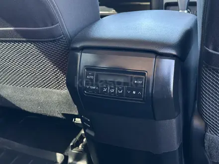 Toyota Land Cruiser Prado 2018 года за 21 480 000 тг. в Актобе – фото 18