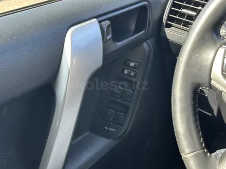 Toyota Land Cruiser Prado 2018 года за 21 480 000 тг. в Актобе – фото 10