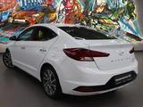 Hyundai Elantra 2019 годаfor8 890 000 тг. в Алматы – фото 4