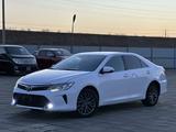 Toyota Camry 2015 года за 9 900 000 тг. в Атырау