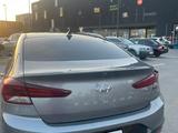 Hyundai Elantra 2019 годаүшін6 700 000 тг. в Алматы – фото 2