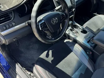 Toyota Camry 2015 года за 6 200 000 тг. в Атырау – фото 6