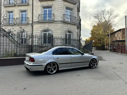 BMW 520 2001 года за 4 900 000 тг. в Караганда – фото 22