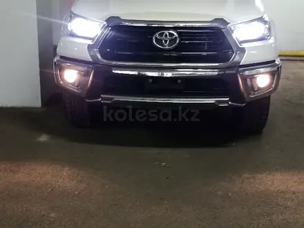 Toyota Hilux 2022 года за 21 000 000 тг. в Алматы – фото 13