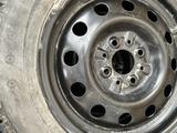 Шины с дисками б/у в отличном состоянии за 120 000 тг. в Актау