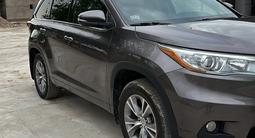 Toyota Highlander 2015 года за 12 000 000 тг. в Атырау – фото 4