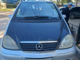 Mercedes-Benz A 160 2001 годаүшін2 300 000 тг. в Актобе – фото 2