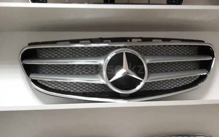 Решетка радиатора на Mercedes w212 рестайлинг мерседес за 100 000 тг. в Алматы