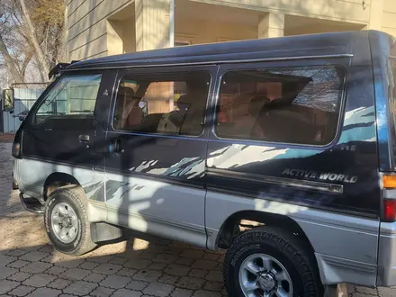 Mitsubishi Delica 1996 года за 2 800 000 тг. в Алматы – фото 2