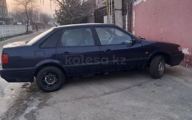 Volkswagen Passat 1996 годаfor1 200 000 тг. в Тараз