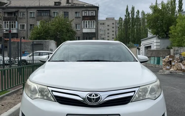 Toyota Camry 2012 годаүшін8 200 000 тг. в Семей