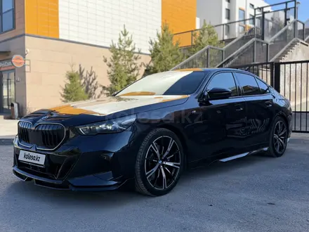 BMW 530 2023 года за 41 000 000 тг. в Астана – фото 11