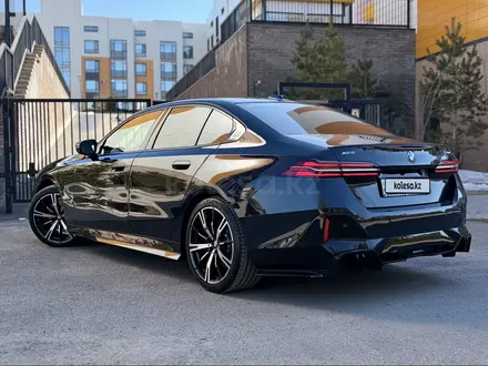 BMW 530 2023 года за 41 000 000 тг. в Астана – фото 14