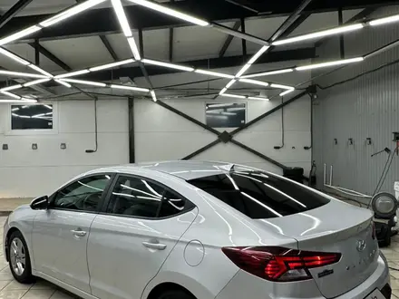 Hyundai Elantra 2019 года за 5 000 000 тг. в Уральск – фото 4