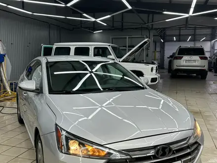 Hyundai Elantra 2019 года за 5 000 000 тг. в Уральск – фото 9