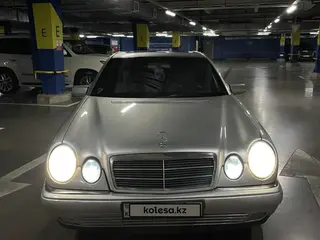 Mercedes-Benz E 280